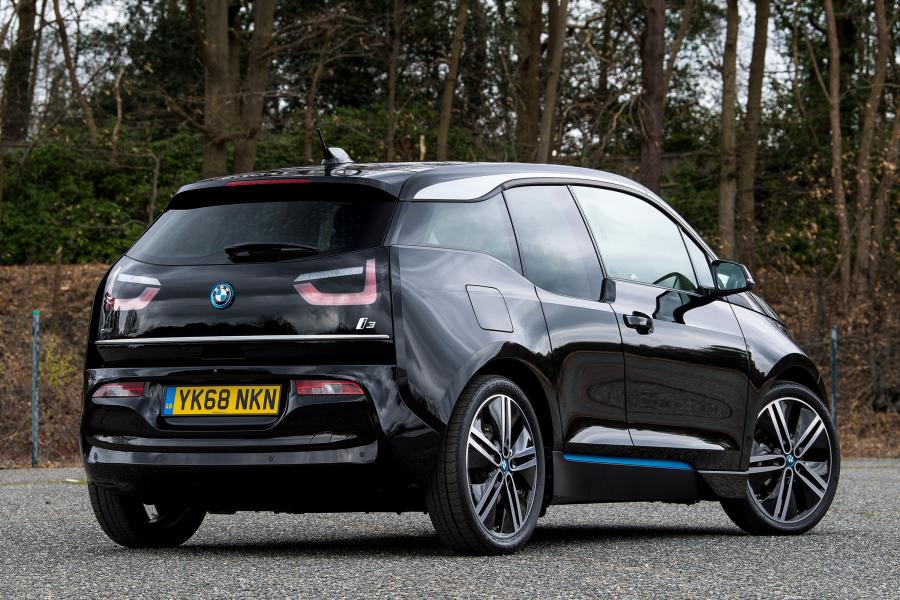 BMW i3 (I01) 2017 года  (UK) (фото 8 из 12)